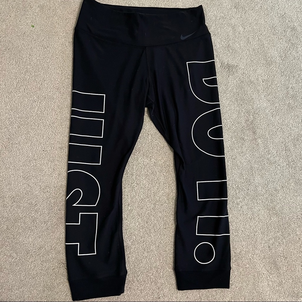 Nike Cropped Leggings